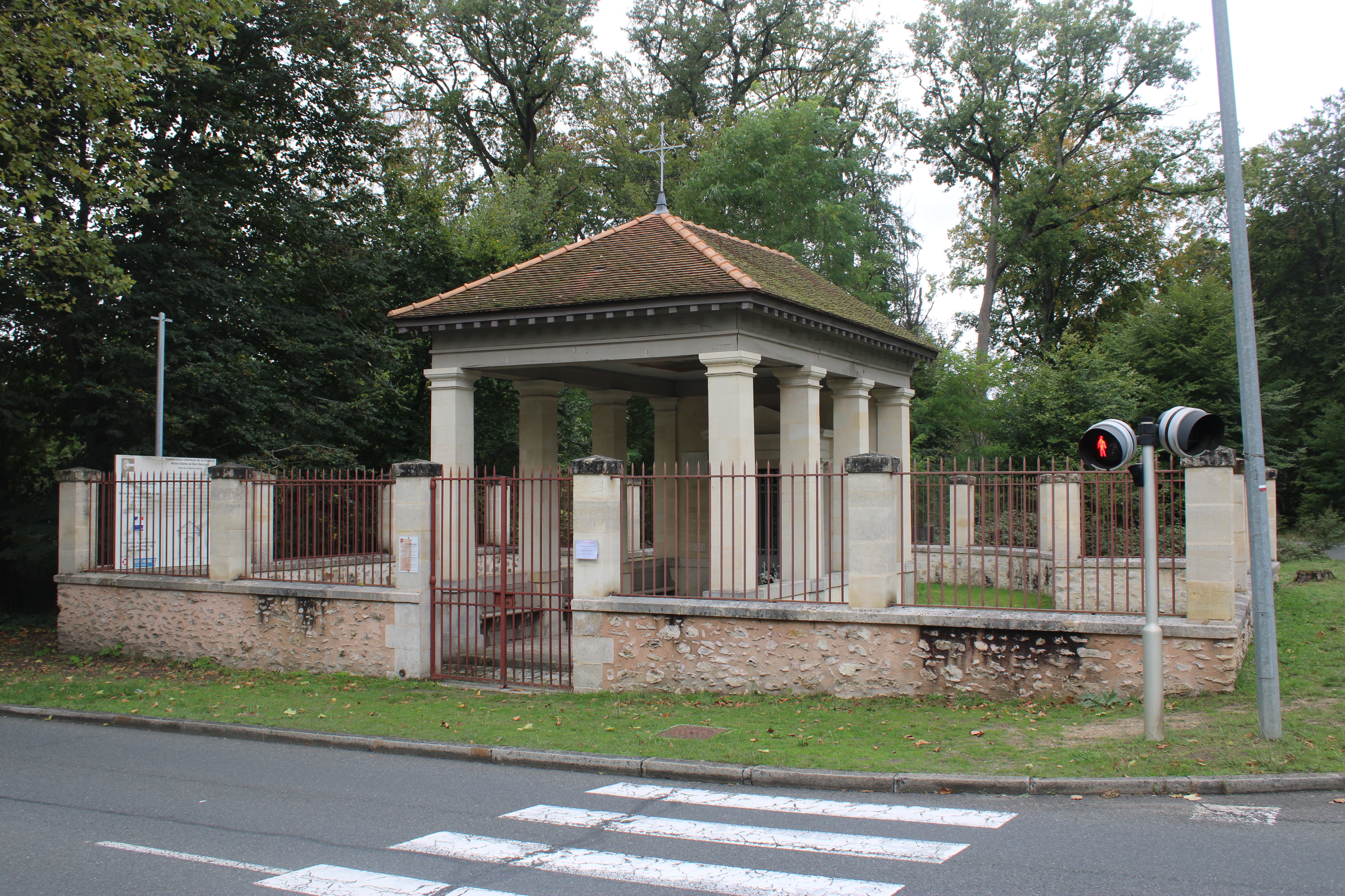 Chapelle, fontaine et puits Notre-Dame-de-Bon-Voyage