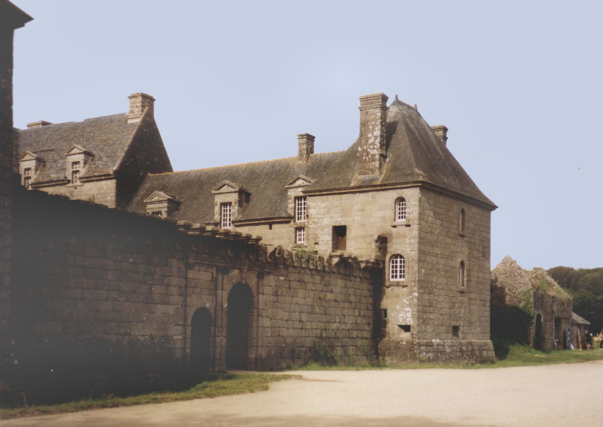 Château et jardins de Kergroadez