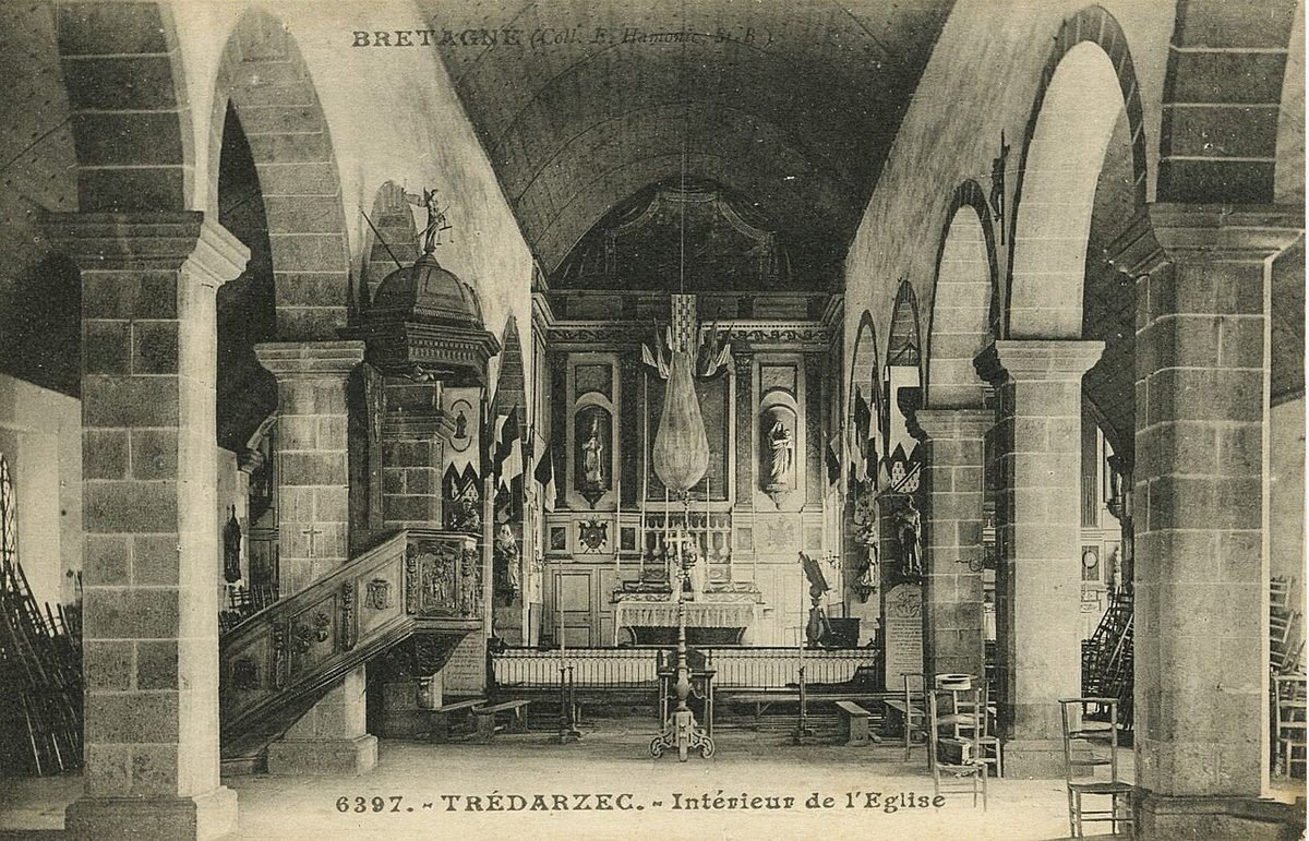 Eglise Saint Pierre de Trédarzec