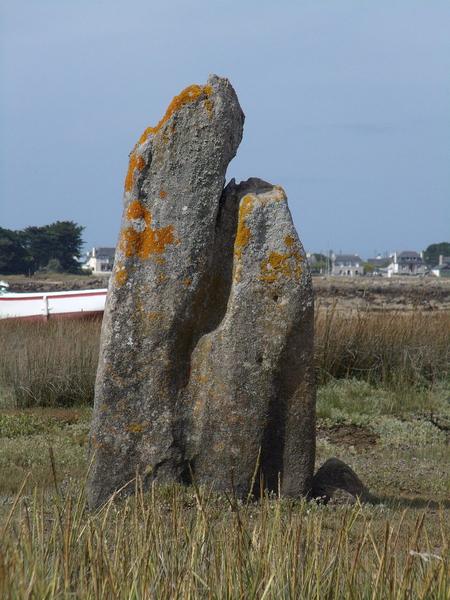 Menhir de Toeno