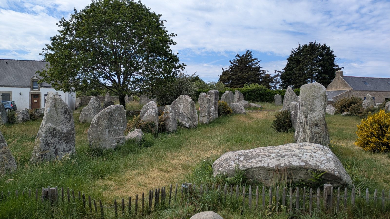 Alignements mégalithiques de Kerzerho à Erdeven, libres et gratuits toute l'année