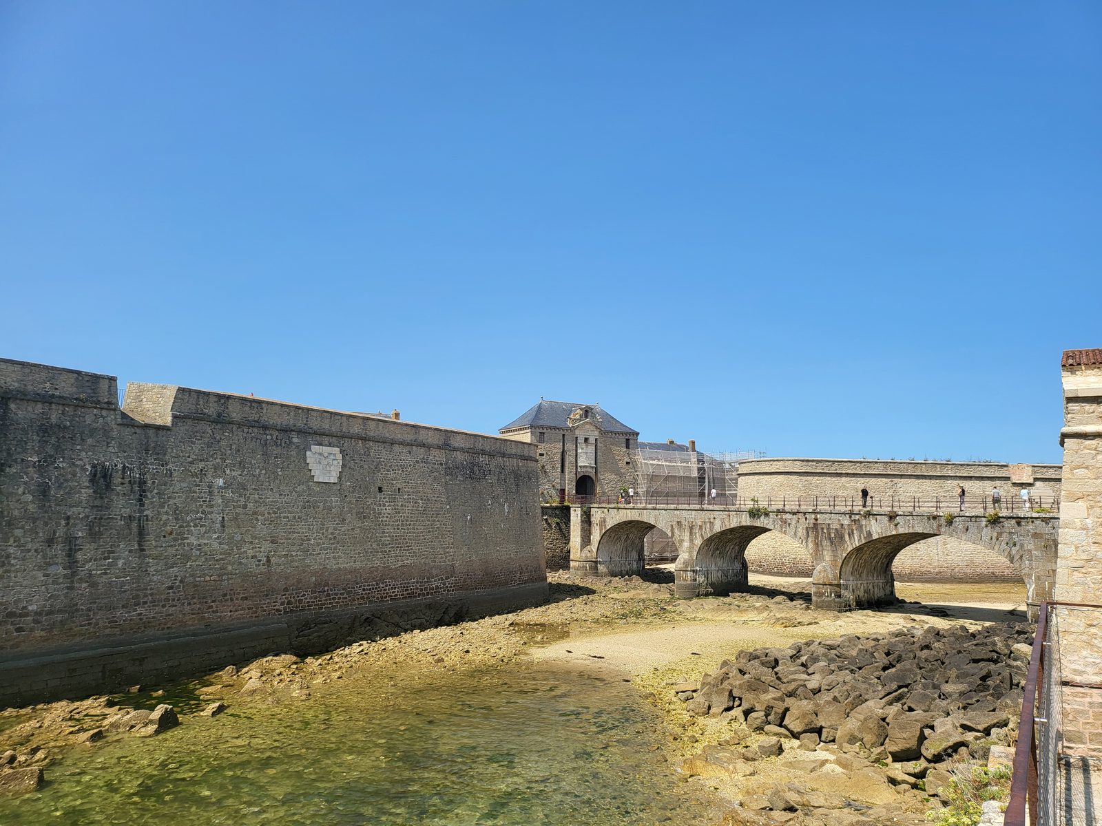 Les remparts et la ville close de Port-Louis